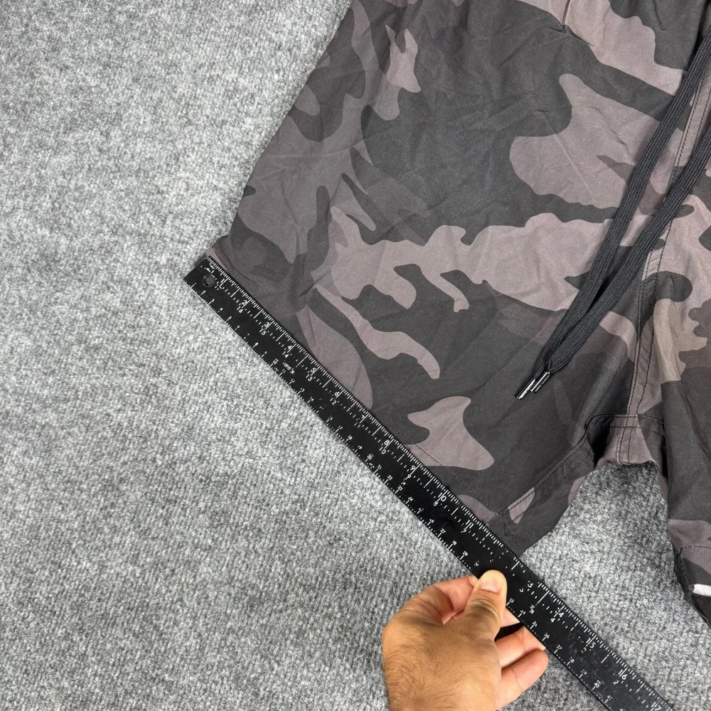 Calvin Klein Swim Trunks Mens Size XL Grey Camo Drawstring Mesh Lined Flaws